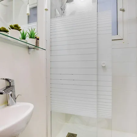 Magnificent - 1br 4p - Sacre-coeur *